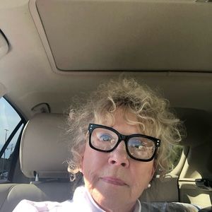 Meet your Posher, Connie